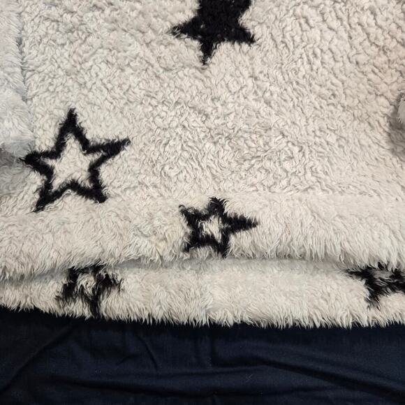 LOFT Cozy White Sherpa Pullover Sweater with Black Stars Size M Cozycore Casual - Picture 5 of 12